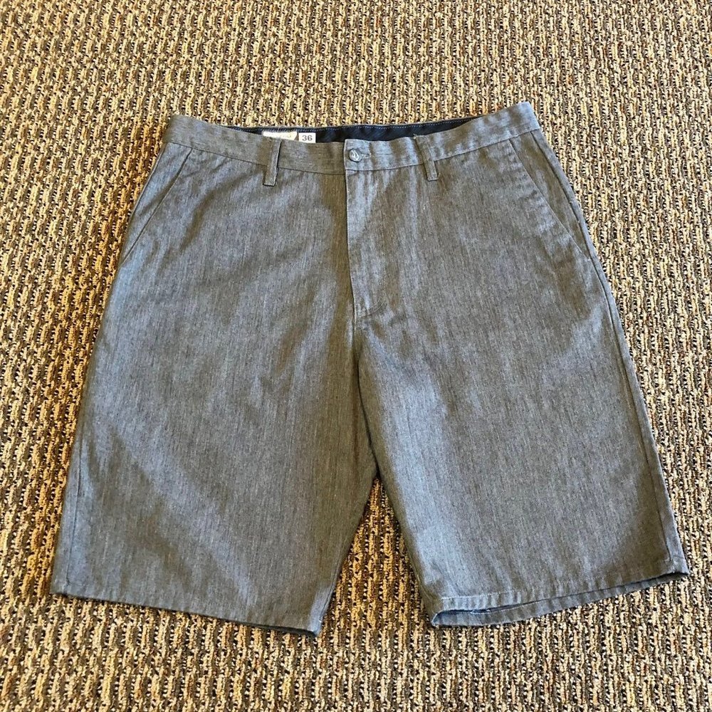 Volcom Shorts Mens 36 Used Flat Front Gray